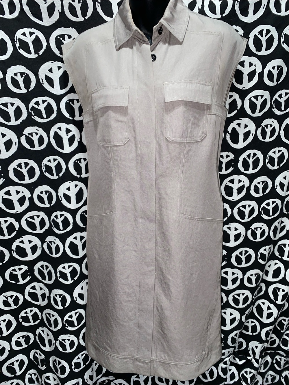 JUDITH & CHARLES TRIACETATE Sleeveless Button-Front Shirt Dress in Beige SZ 2